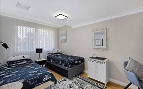 Spacious 2Br Near The Entrance Beach - 7Min Walk!